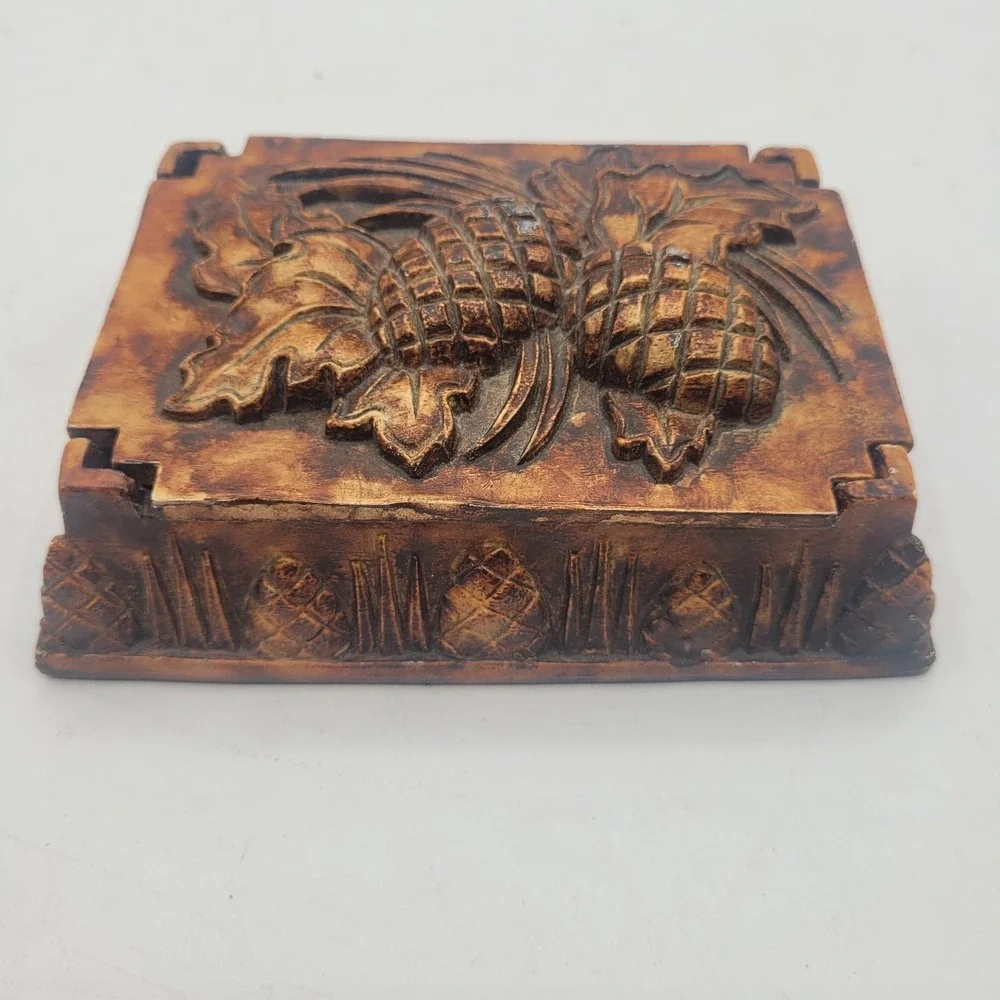 VTG Cast Resin‎ Brown Rustic Pinecone Leaves Stash Trinket Playing Card Box